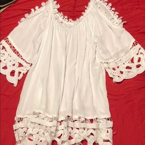 Lacey cold shoulder top